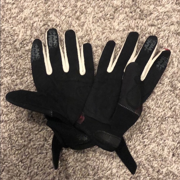 Answer Racing Women’s Gloves - Picture 2 of 2